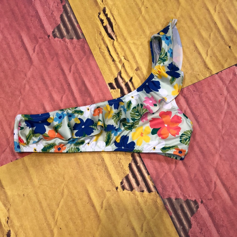 Girls swimsuit top